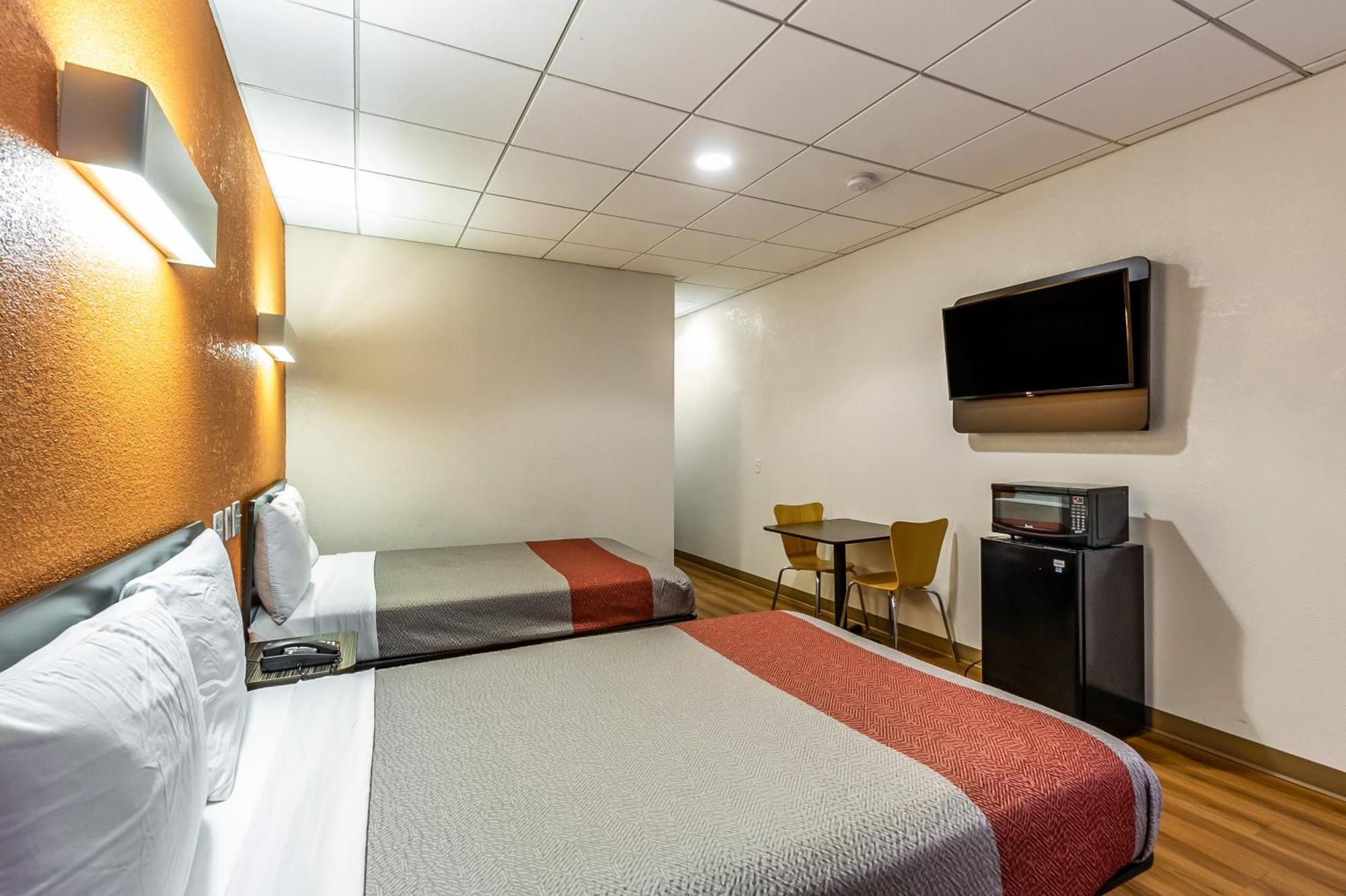 Motel 6 Elizabeth Nj Newark Liberty Intl Airport Exterior photo