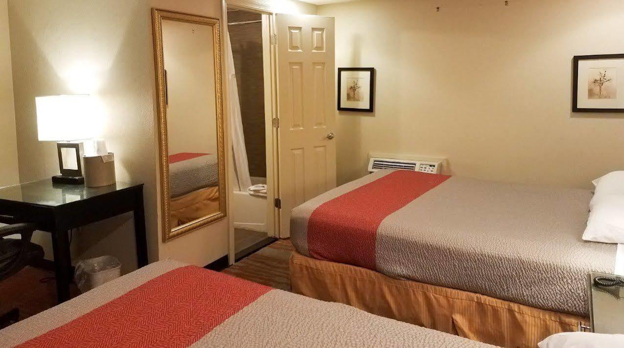 Motel 6 Elizabeth Nj Newark Liberty Intl Airport Exterior photo